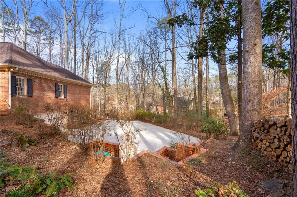 460 Huntcliff Green, Sandy Springs, Georgia 30350, 4 Bedrooms Bedrooms, ,3 BathroomsBathrooms,Residential,Sold,460 Huntcliff Green,7161938
