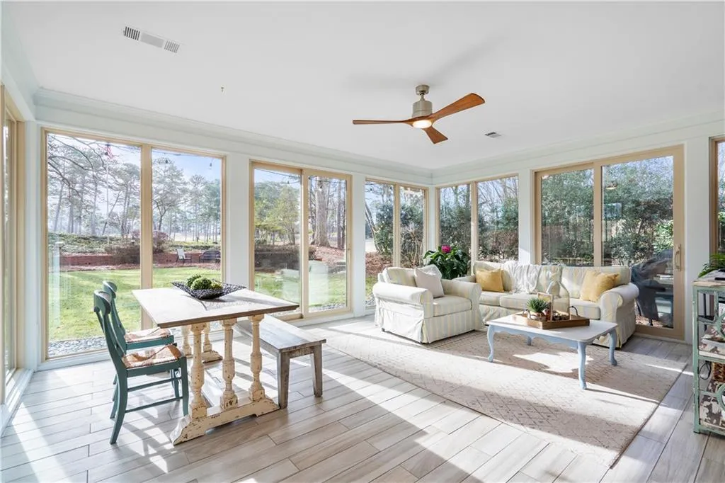 460 Huntcliff Green, Sandy Springs, Georgia 30350, 4 Bedrooms Bedrooms, ,3 BathroomsBathrooms,Residential,Sold,460 Huntcliff Green,7161938