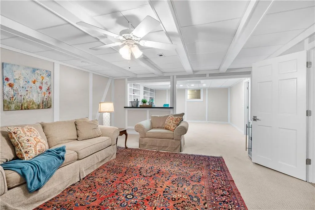 460 Huntcliff Green, Sandy Springs, Georgia 30350, 4 Bedrooms Bedrooms, ,3 BathroomsBathrooms,Residential,Sold,460 Huntcliff Green,7161938