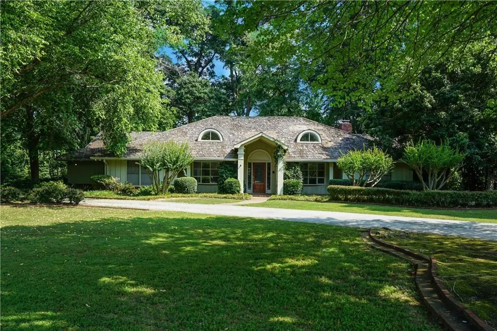415 River Glen Trace, Sandy Springs, Georgia 30328, 5 Bedrooms Bedrooms, ,4 BathroomsBathrooms,Residential,Sold,415 River Glen Trace,5802849