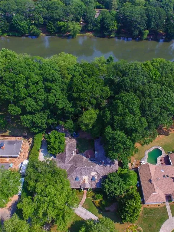 415 River Glen Trace, Sandy Springs, Georgia 30328, 5 Bedrooms Bedrooms, ,4 BathroomsBathrooms,Residential,Sold,415 River Glen Trace,5802849