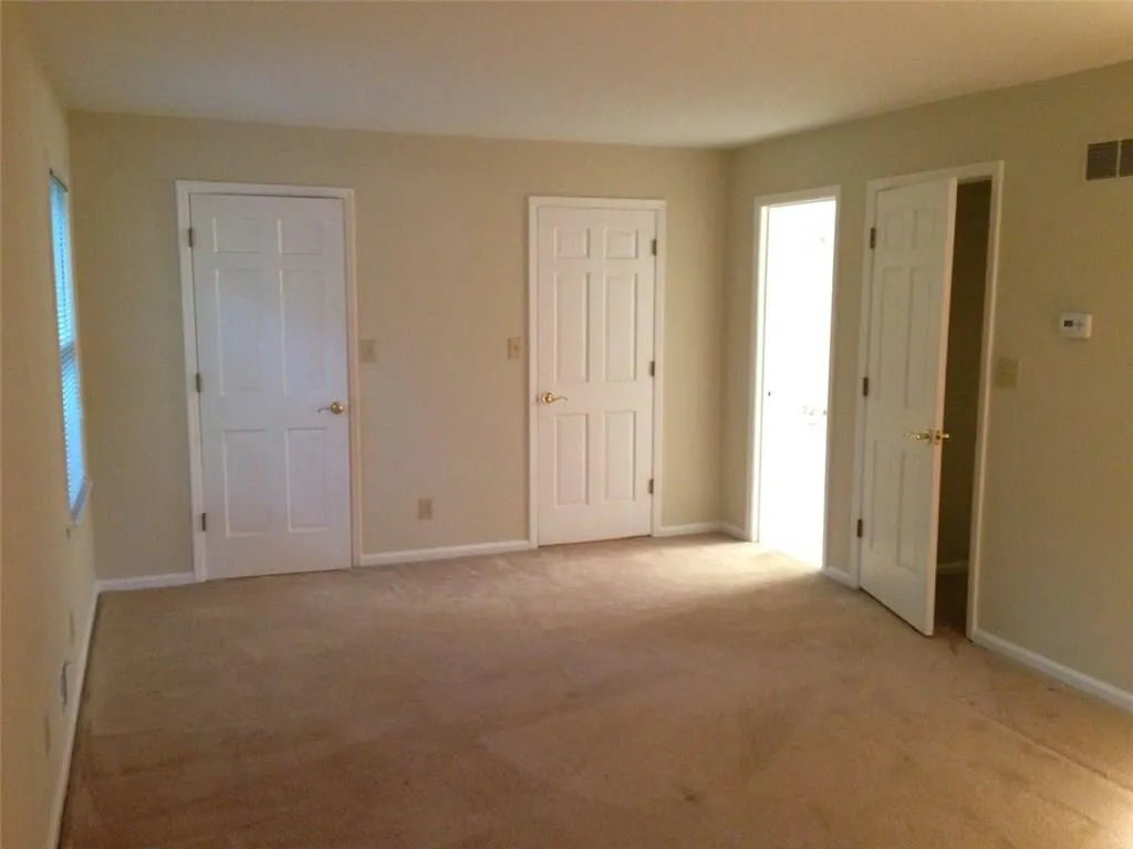 225 Hunters Point, Sandy Springs, Georgia 30328, 4 Bedrooms Bedrooms, ,3 BathroomsBathrooms,Residential,Sold,225 Hunters Point,5694143