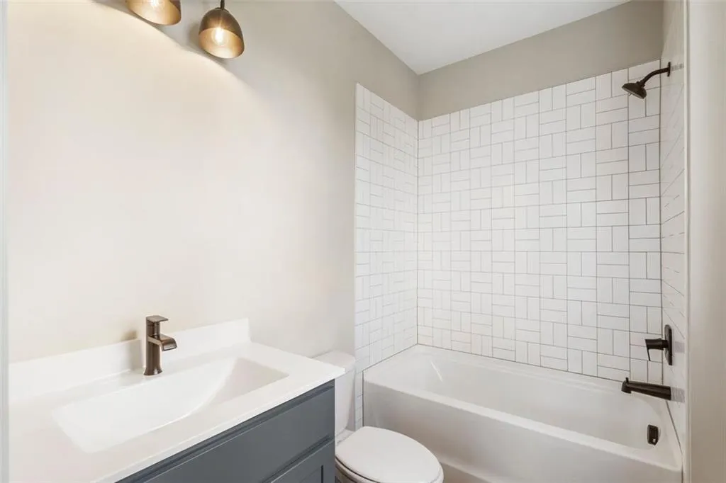 1279 Nw Viney Nw Unit 1, Atlanta, Georgia 30318, 2 Bedrooms Bedrooms, ,2 BathroomsBathrooms,Residential,For Sale,1279 Nw Viney Nw Unit 1,7641725