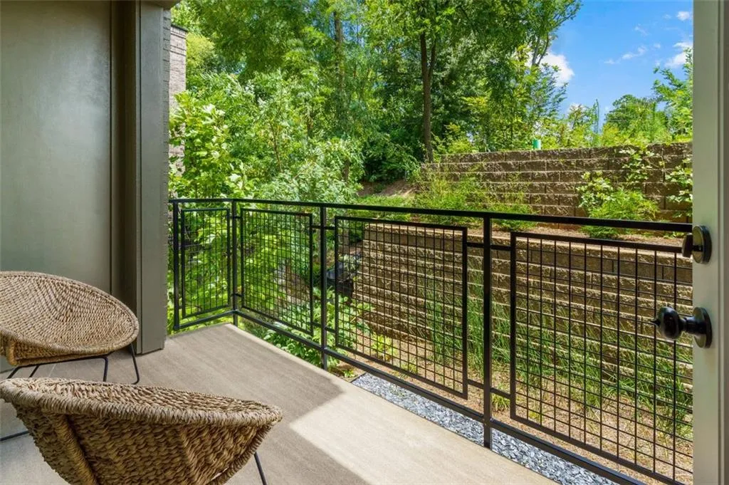 1279 Nw Viney Nw Unit 1, Atlanta, Georgia 30318, 2 Bedrooms Bedrooms, ,2 BathroomsBathrooms,Residential,For Sale,1279 Nw Viney Nw Unit 1,7641725