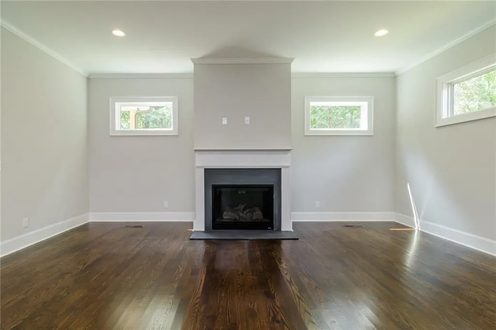 5800 Silver Lane, Sandy Springs, Georgia 30328, 6 Bedrooms Bedrooms, ,4 BathroomsBathrooms,Residential,Sold,5800 Silver Lane,5957699