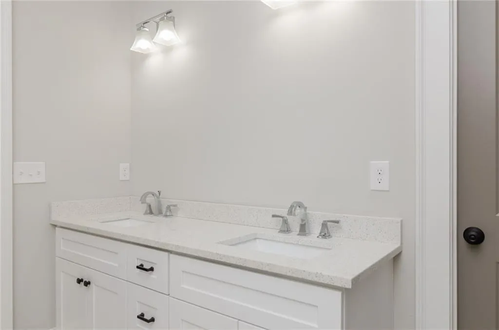 5800 Silver Lane, Sandy Springs, Georgia 30328, 6 Bedrooms Bedrooms, ,4 BathroomsBathrooms,Residential,Sold,5800 Silver Lane,5957699