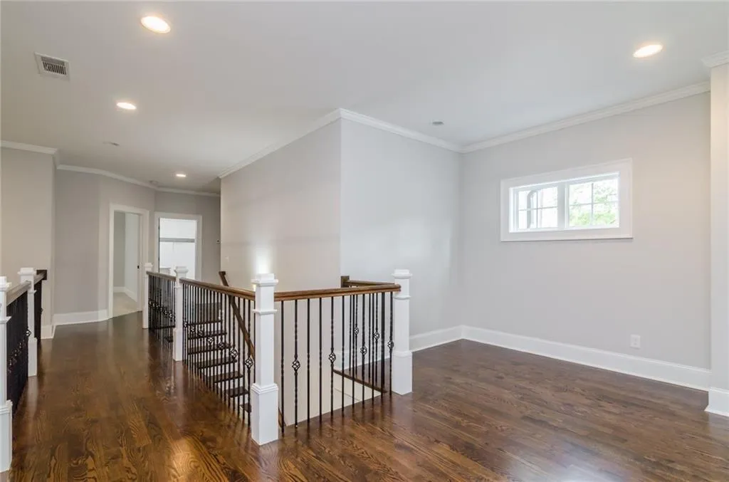 5800 Silver Lane, Sandy Springs, Georgia 30328, 6 Bedrooms Bedrooms, ,4 BathroomsBathrooms,Residential,Sold,5800 Silver Lane,5957699