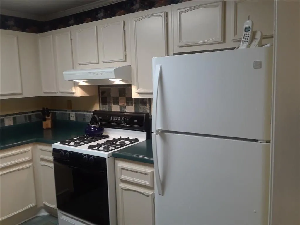 802 Vicksburg Place, Sandy Springs, Georgia 30350, 3 Bedrooms Bedrooms, ,2 BathroomsBathrooms,Residential,Sold,802 Vicksburg Place,5930530