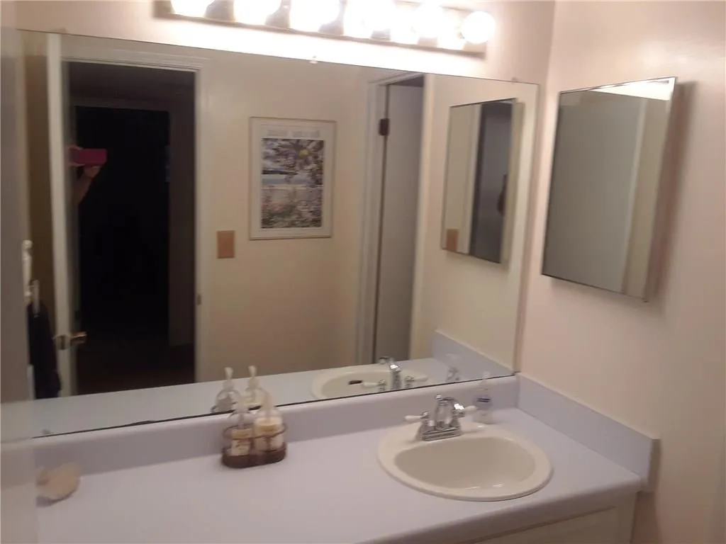 802 Vicksburg Place, Sandy Springs, Georgia 30350, 3 Bedrooms Bedrooms, ,2 BathroomsBathrooms,Residential,Sold,802 Vicksburg Place,5930530