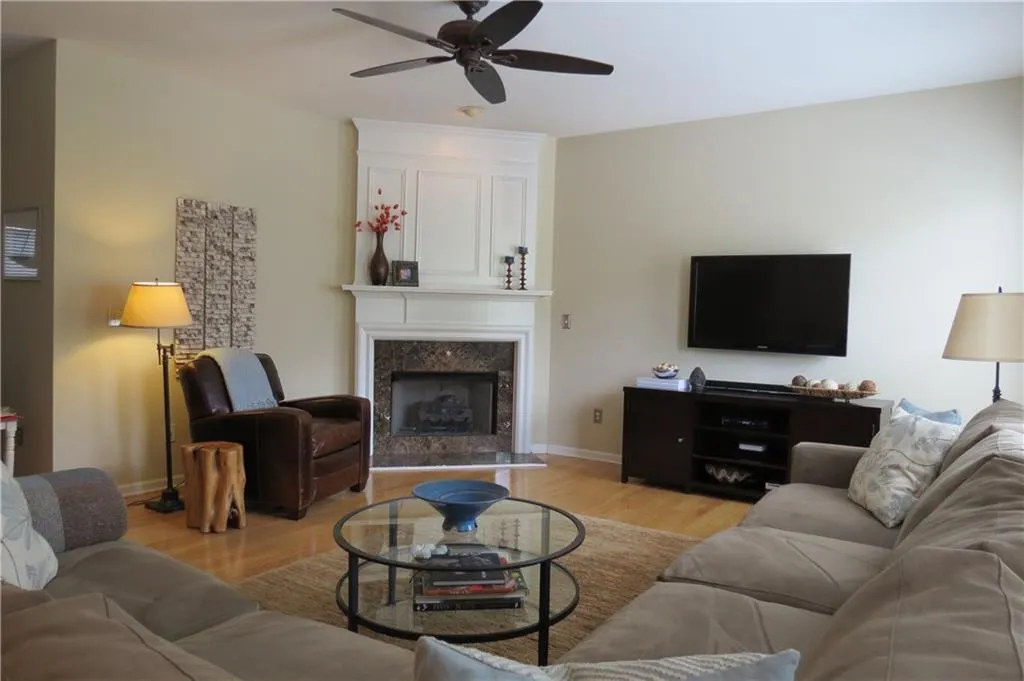 4852 Payson Terrace Se Unit 2, Atlanta, Georgia 30339, 4 Bedrooms Bedrooms, ,2 BathroomsBathrooms,Residential,Sold,4852 Payson Terrace Se Unit 2,5842981