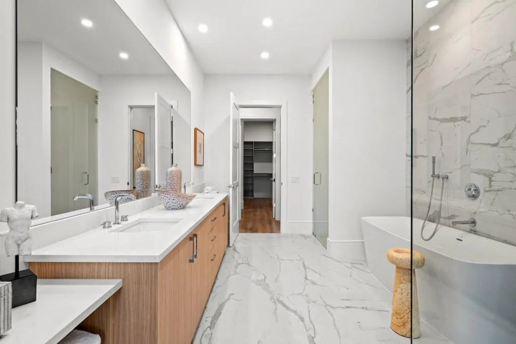 2425 Peachtree Road Ne Unit 1705, Atlanta, Georgia 30305, 3 Bedrooms Bedrooms, 0 ,3 BathroomsBathrooms,Residential,For Sale,2425 Peachtree Road Ne Unit 1705,7763500