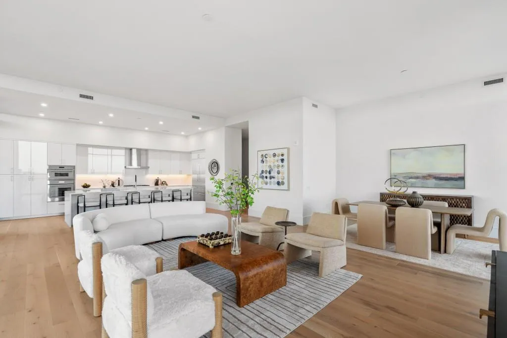 2425 Peachtree Road Ne Unit 1705, Atlanta, Georgia 30305, 3 Bedrooms Bedrooms, 0 ,3 BathroomsBathrooms,Residential,For Sale,2425 Peachtree Road Ne Unit 1705,7763500