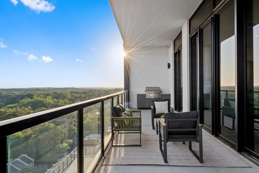 2425 Peachtree Road Ne Unit 1705, Atlanta, Georgia 30305, 3 Bedrooms Bedrooms, 0 ,3 BathroomsBathrooms,Residential,For Sale,2425 Peachtree Road Ne Unit 1705,7763500