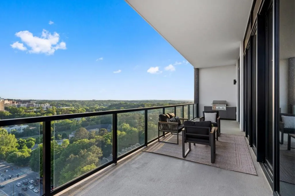 2425 Peachtree Road Ne Unit 1705, Atlanta, Georgia 30305, 3 Bedrooms Bedrooms, 0 ,3 BathroomsBathrooms,Residential,For Sale,2425 Peachtree Road Ne Unit 1705,7763500