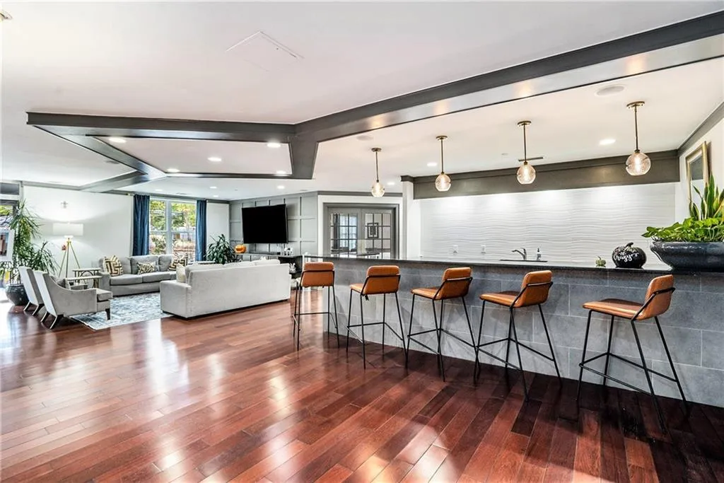 1101 Ne Juniper Street Unit 616, Atlanta, Georgia 30309, 1 Bedroom Bedrooms, 0 ,1 BathroomBathrooms,Residential,For Sale,1101 Ne Juniper Street Unit 616,7673014