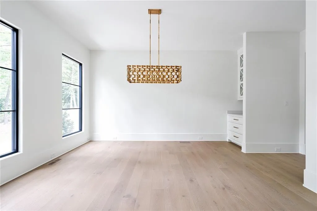 5110 Marbury, Sandy Springs, Georgia 30327, 6 Bedrooms Bedrooms, ,6 BathroomsBathrooms,Residential,Sold,5110 Marbury,6856782