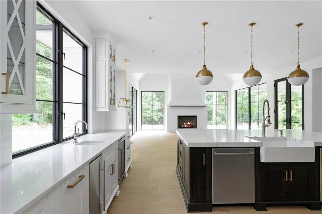 5110 Marbury, Sandy Springs, Georgia 30327, 6 Bedrooms Bedrooms, ,6 BathroomsBathrooms,Residential,Sold,5110 Marbury,6856782