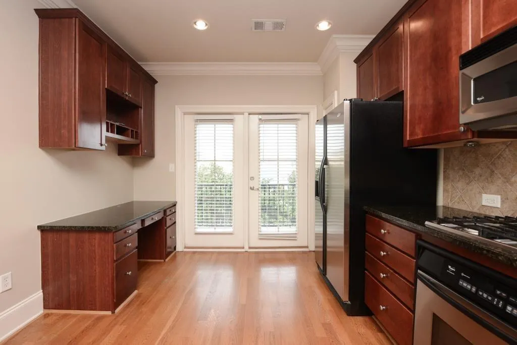 325 Le Gran Bend, Atlanta, Georgia 30328, 2 Bedrooms Bedrooms, ,2 BathroomsBathrooms,Residential,Sold,325 Le Gran Bend,5738596