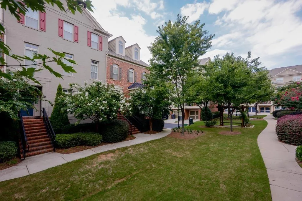 325 Le Gran Bend, Atlanta, Georgia 30328, 2 Bedrooms Bedrooms, ,2 BathroomsBathrooms,Residential,Sold,325 Le Gran Bend,5738596