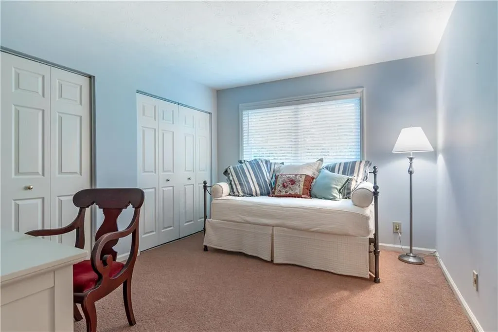 5220 Chemin De Vie, Sandy Springs, Georgia 30342, 3 Bedrooms Bedrooms, ,2 BathroomsBathrooms,Residential,Sold,5220 Chemin De Vie,6737527