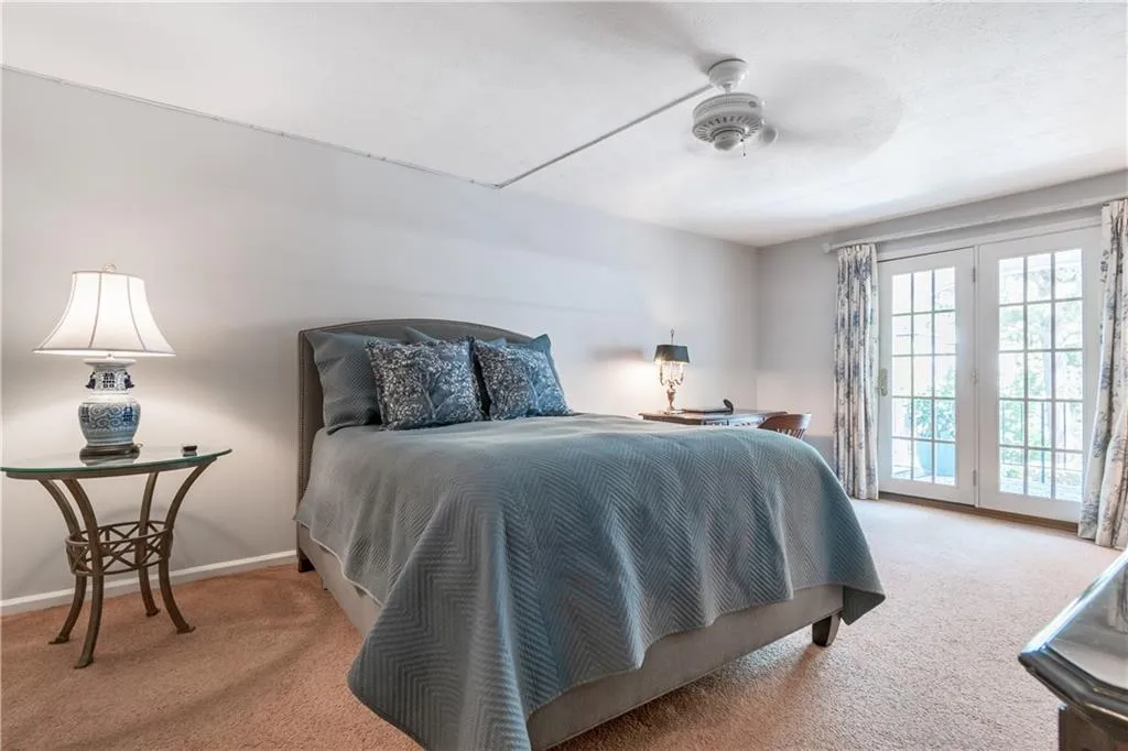 5220 Chemin De Vie, Sandy Springs, Georgia 30342, 3 Bedrooms Bedrooms, ,2 BathroomsBathrooms,Residential,Sold,5220 Chemin De Vie,6737527