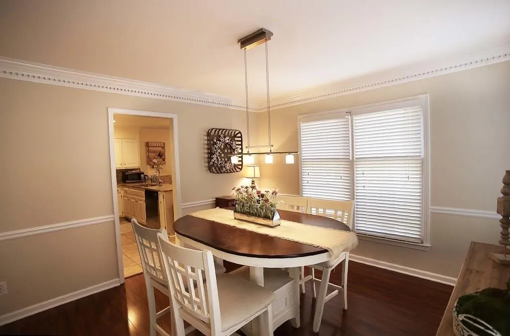 8950 Carroll Manor Drive, Dunwoody, Georgia 30350, 3 Bedrooms Bedrooms, ,2 BathroomsBathrooms,Residential,Sold,8950 Carroll Manor Drive,6120175