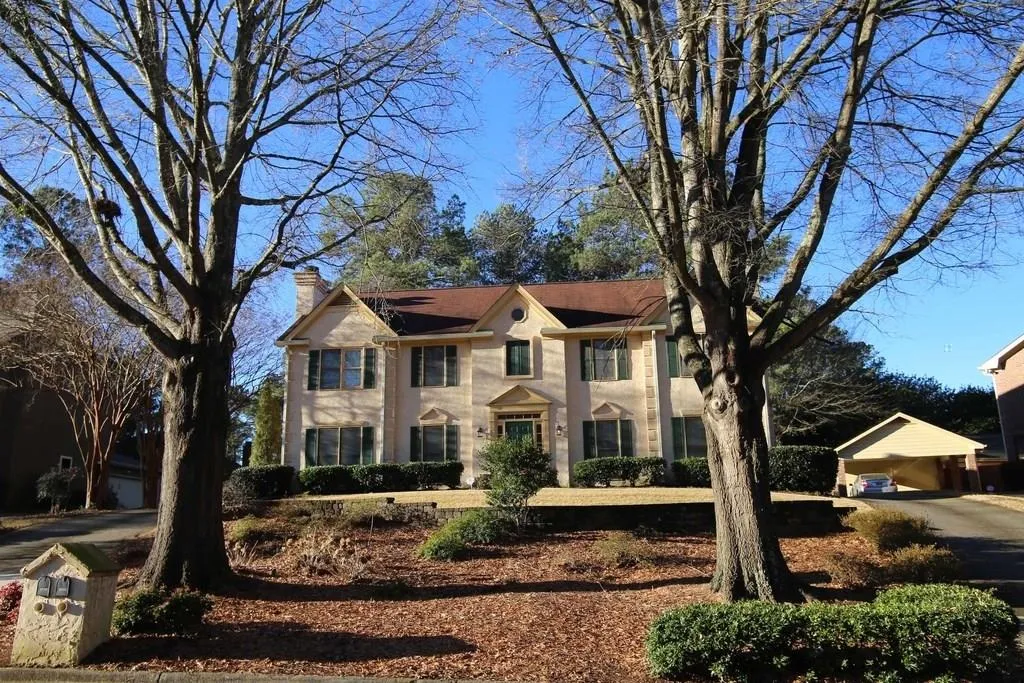 8950 Carroll Manor Drive, Dunwoody, Georgia 30350, 3 Bedrooms Bedrooms, ,2 BathroomsBathrooms,Residential,Sold,8950 Carroll Manor Drive,6120175
