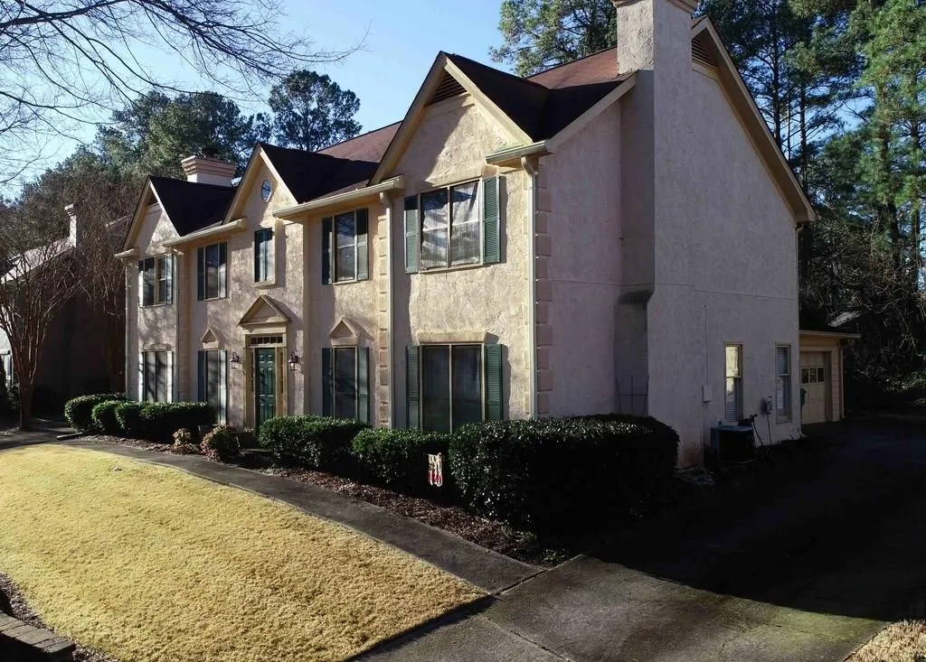 8950 Carroll Manor Drive, Dunwoody, Georgia 30350, 3 Bedrooms Bedrooms, ,2 BathroomsBathrooms,Residential,Sold,8950 Carroll Manor Drive,6120175