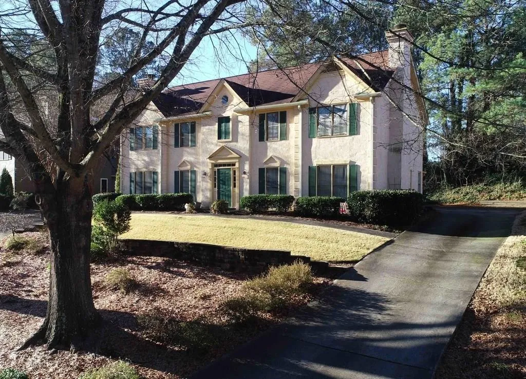 8950 Carroll Manor Drive, Dunwoody, Georgia 30350, 3 Bedrooms Bedrooms, ,2 BathroomsBathrooms,Residential,Sold,8950 Carroll Manor Drive,6120175