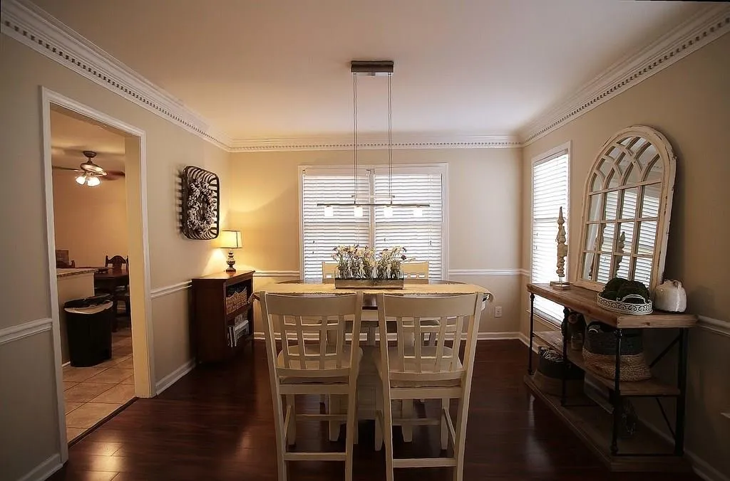 8950 Carroll Manor Drive, Dunwoody, Georgia 30350, 3 Bedrooms Bedrooms, ,2 BathroomsBathrooms,Residential,Sold,8950 Carroll Manor Drive,6120175