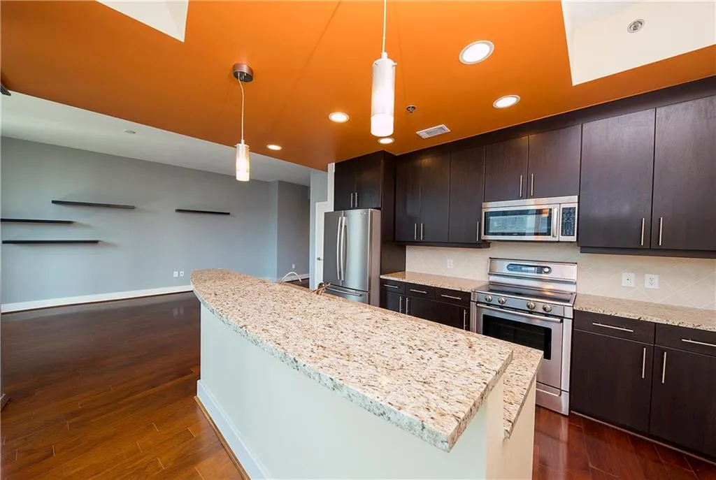 1080 Peachtree Street Ne Unit 1007, Atlanta, Georgia 30309, 1 Bedroom Bedrooms, ,1 BathroomBathrooms,Residential,Sold,1080 Peachtree Street Ne Unit 1007,5893426