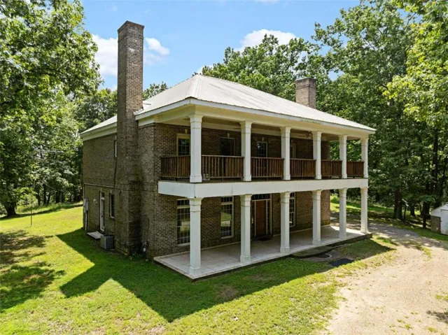 286 Killarney Way, Kingston, Georgia 30145