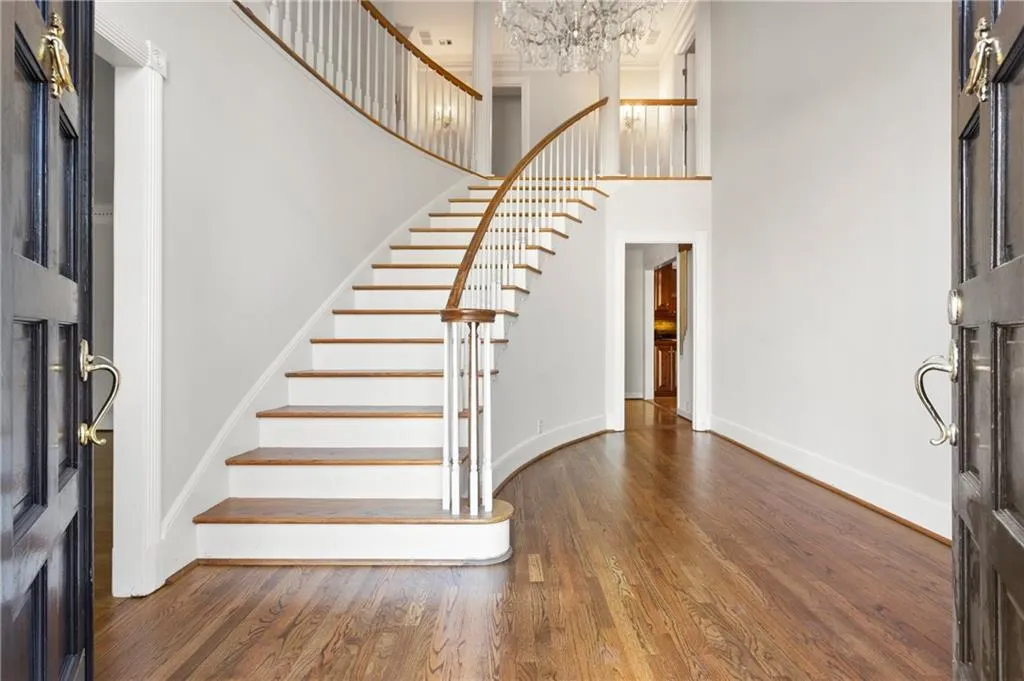 1879 Old Dominion Drive, Sandy Springs, Georgia 30350, 6 Bedrooms Bedrooms, ,4 BathroomsBathrooms,Residential,Sold,1879 Old Dominion Drive,6817697