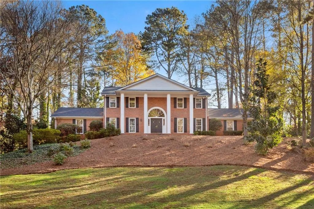1879 Old Dominion Drive, Sandy Springs, Georgia 30350, 6 Bedrooms Bedrooms, ,4 BathroomsBathrooms,Residential,Sold,1879 Old Dominion Drive,6817697