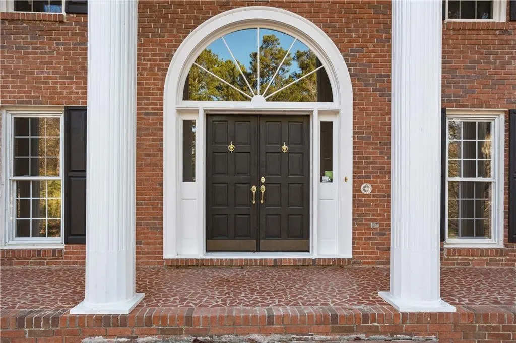 1879 Old Dominion Drive, Sandy Springs, Georgia 30350, 6 Bedrooms Bedrooms, ,4 BathroomsBathrooms,Residential,Sold,1879 Old Dominion Drive,6817697
