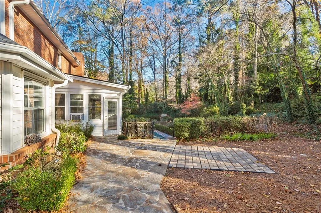 1879 Old Dominion Drive, Sandy Springs, Georgia 30350, 6 Bedrooms Bedrooms, ,4 BathroomsBathrooms,Residential,Sold,1879 Old Dominion Drive,6817697