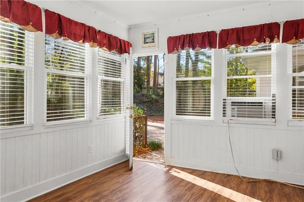 1879 Old Dominion Drive, Sandy Springs, Georgia 30350, 6 Bedrooms Bedrooms, ,4 BathroomsBathrooms,Residential,Sold,1879 Old Dominion Drive,6817697