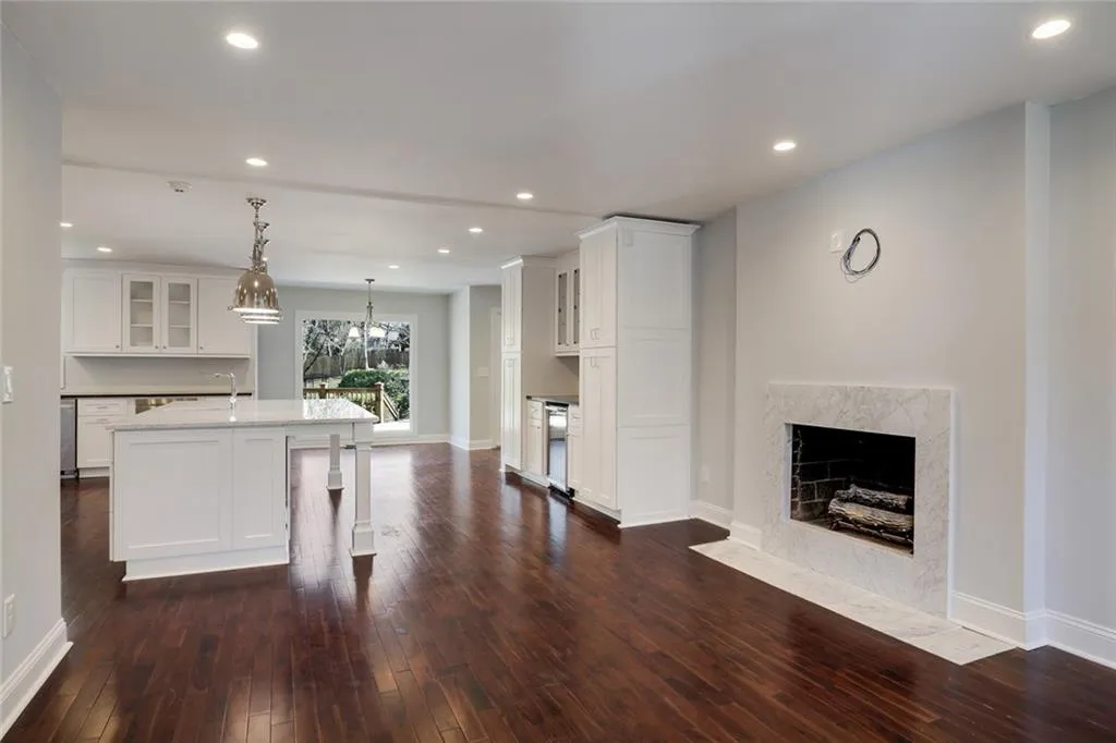 7535 Chaparral Drive, Atlanta, Georgia 30350, 5 Bedrooms Bedrooms, ,3 BathroomsBathrooms,Residential,Sold,7535 Chaparral Drive,5625383