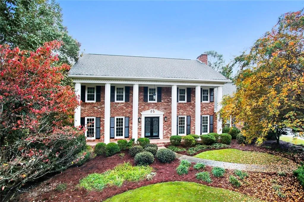 7535 Chaparral Drive, Atlanta, Georgia 30350, 5 Bedrooms Bedrooms, ,3 BathroomsBathrooms,Residential,Sold,7535 Chaparral Drive,5625383