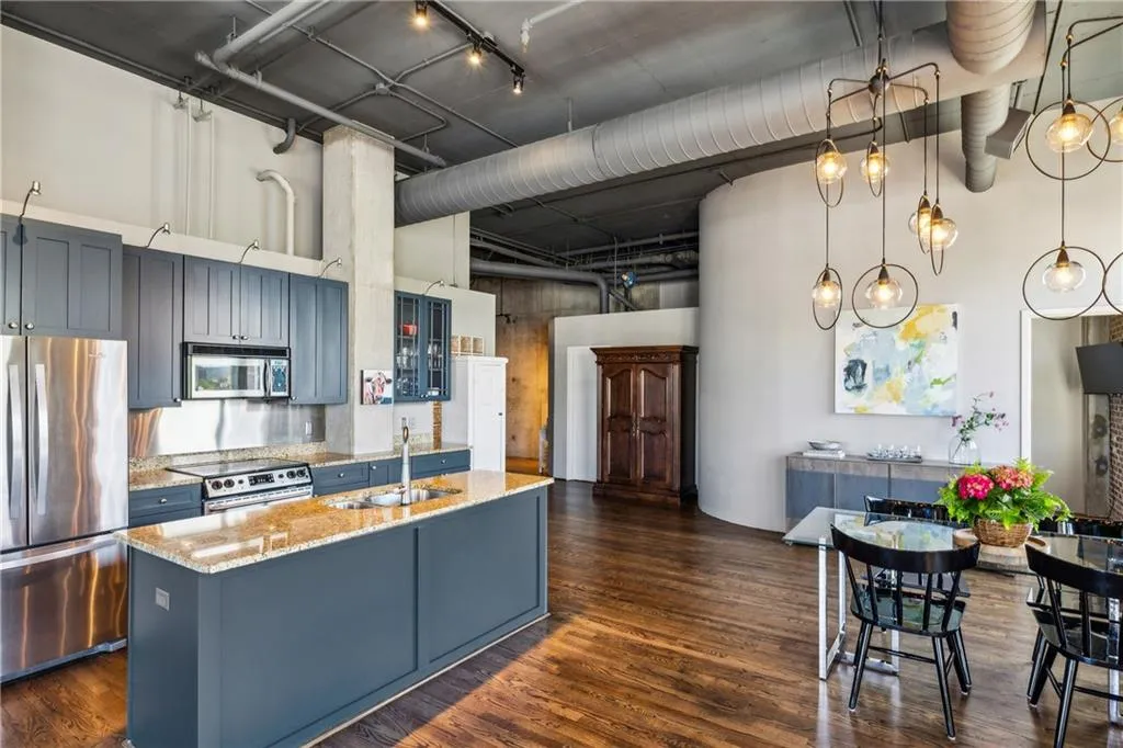 3180 Mathieson Drive Ne Unit 1001, Atlanta, Georgia 30305, 2 Bedrooms Bedrooms, ,2 BathroomsBathrooms,Residential,For Sale,3180 Mathieson Drive Ne Unit 1001,7575942