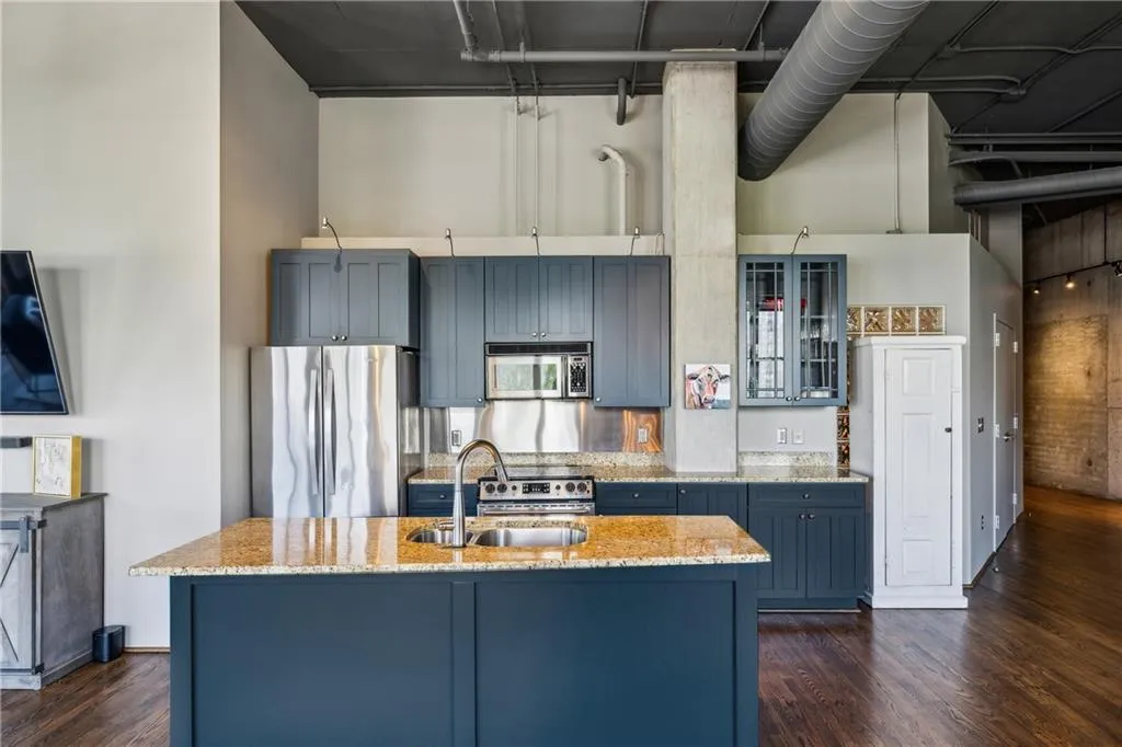 3180 Mathieson Drive Ne Unit 1001, Atlanta, Georgia 30305, 2 Bedrooms Bedrooms, ,2 BathroomsBathrooms,Residential,For Sale,3180 Mathieson Drive Ne Unit 1001,7575942