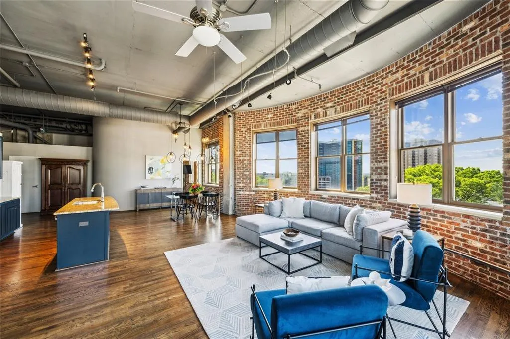 3180 Mathieson Drive Ne Unit 1001, Atlanta, Georgia 30305, 2 Bedrooms Bedrooms, ,2 BathroomsBathrooms,Residential,For Sale,3180 Mathieson Drive Ne Unit 1001,7575942