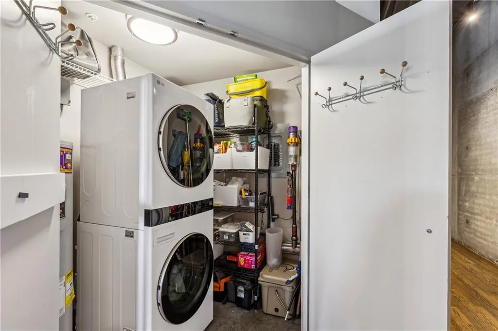 3180 Mathieson Drive Ne Unit 1001, Atlanta, Georgia 30305, 2 Bedrooms Bedrooms, ,2 BathroomsBathrooms,Residential,For Sale,3180 Mathieson Drive Ne Unit 1001,7575942