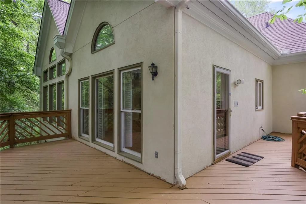 430 Hadley Court, Sandy Springs, Georgia 30350, 5 Bedrooms Bedrooms, ,5 BathroomsBathrooms,Residential,Sold,430 Hadley Court,7213917
