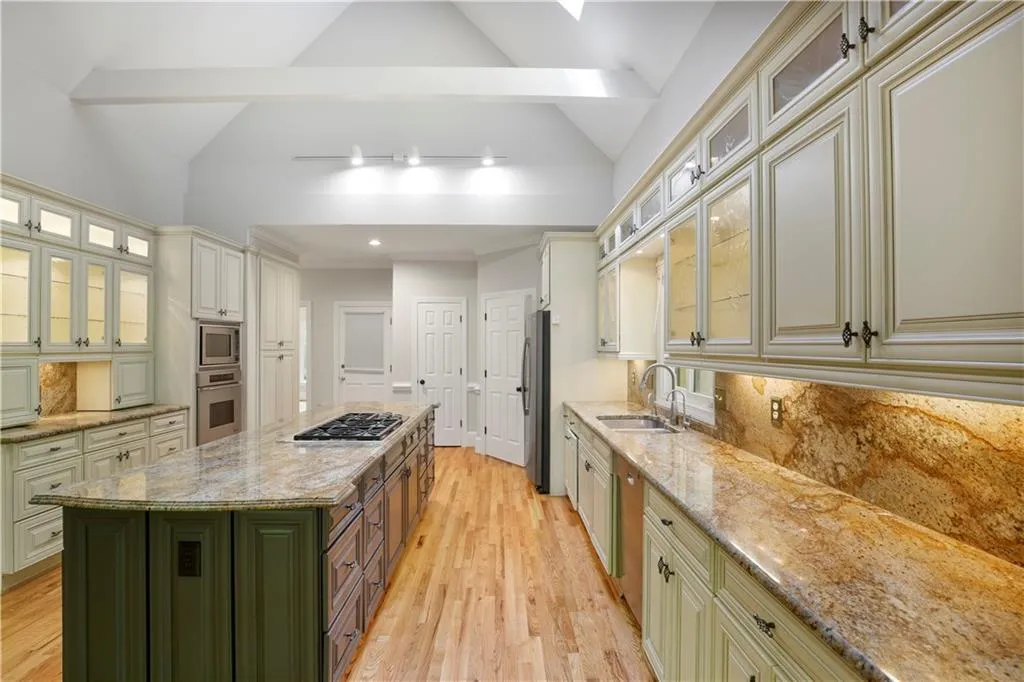 430 Hadley Court, Sandy Springs, Georgia 30350, 5 Bedrooms Bedrooms, ,5 BathroomsBathrooms,Residential,Sold,430 Hadley Court,7213917
