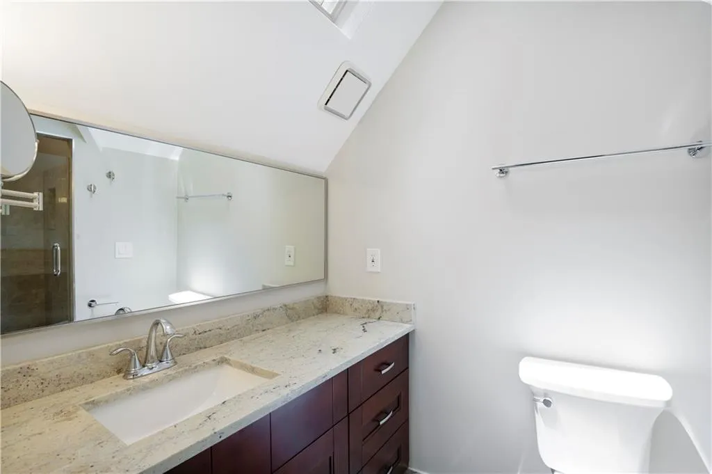 430 Hadley Court, Sandy Springs, Georgia 30350, 5 Bedrooms Bedrooms, ,5 BathroomsBathrooms,Residential,Sold,430 Hadley Court,7213917