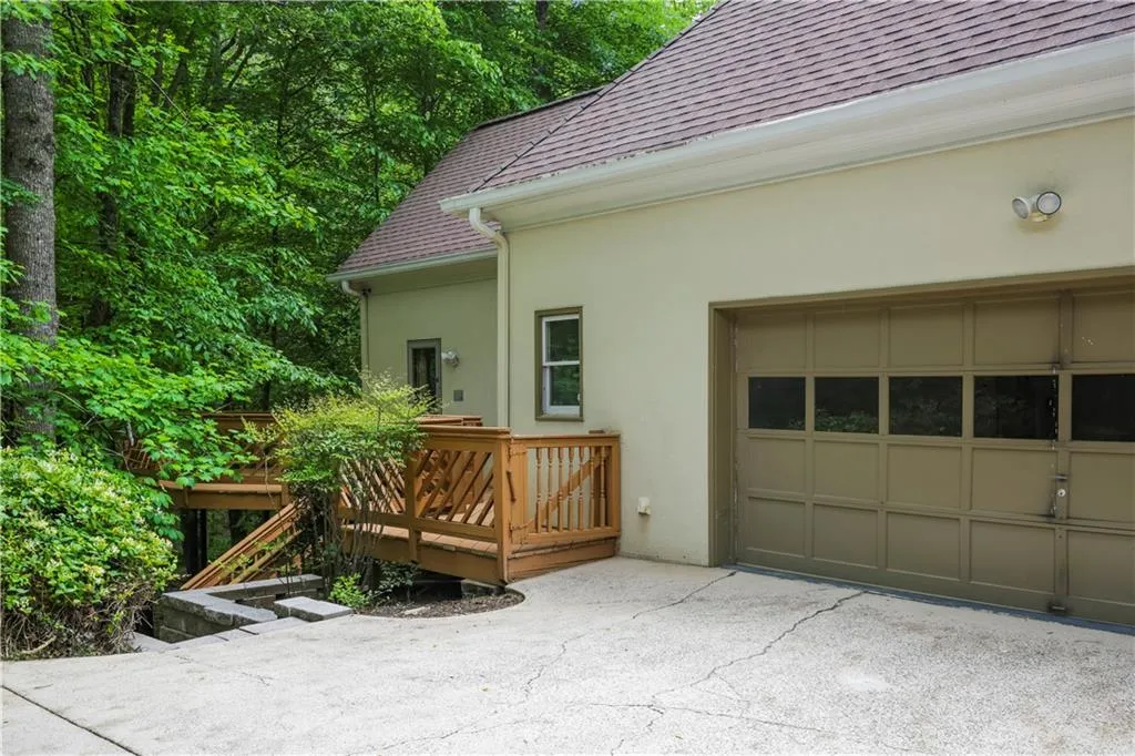 430 Hadley Court, Sandy Springs, Georgia 30350, 5 Bedrooms Bedrooms, ,5 BathroomsBathrooms,Residential,Sold,430 Hadley Court,7213917