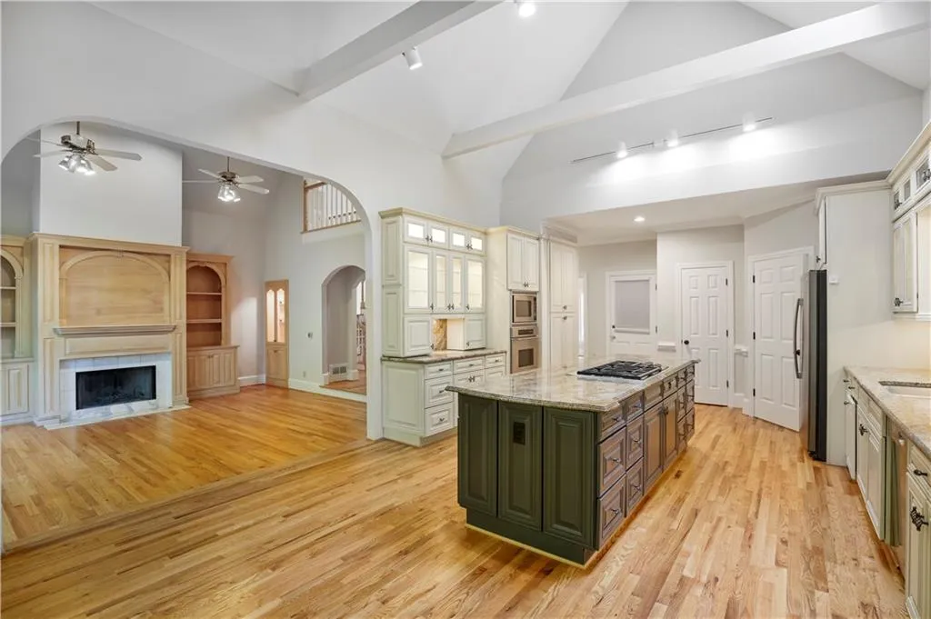 430 Hadley Court, Sandy Springs, Georgia 30350, 5 Bedrooms Bedrooms, ,5 BathroomsBathrooms,Residential,Sold,430 Hadley Court,7213917
