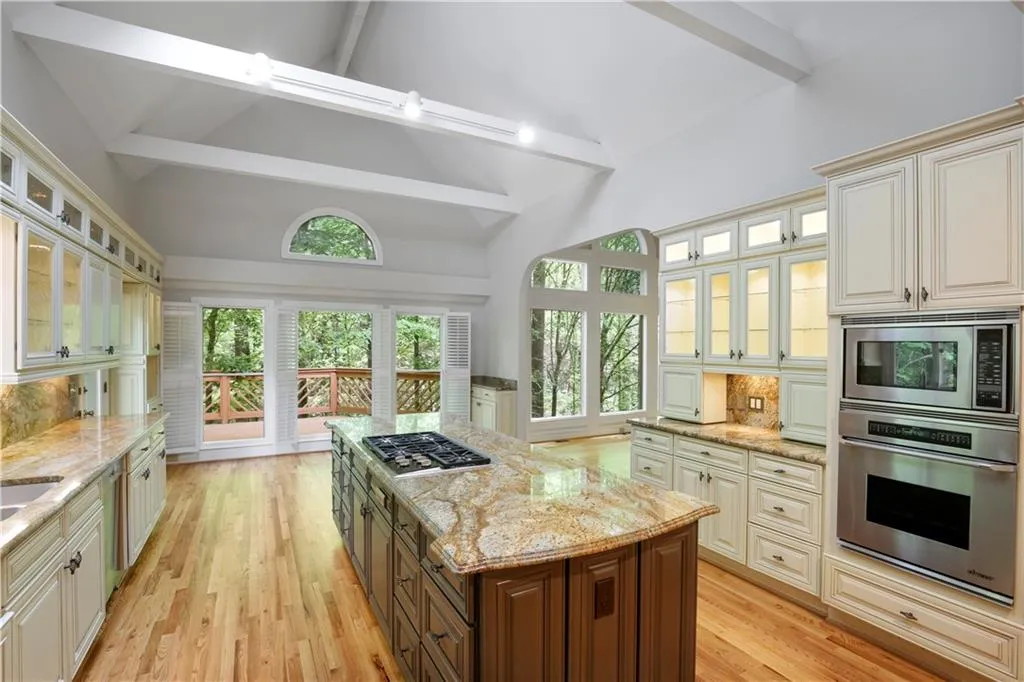 430 Hadley Court, Sandy Springs, Georgia 30350, 5 Bedrooms Bedrooms, ,5 BathroomsBathrooms,Residential,Sold,430 Hadley Court,7213917