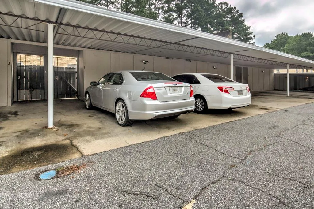 330 Winding River Drive Unit I, Atlanta, Georgia 30350, 3 Bedrooms Bedrooms, ,2 BathroomsBathrooms,Residential,Sold,330 Winding River Drive Unit I,6057887